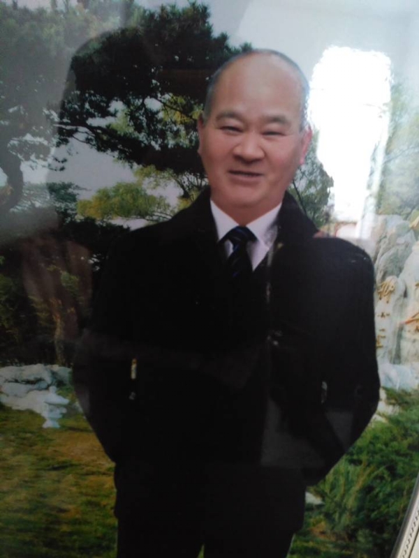 老方丈的第一张照片--承德相亲服务中心