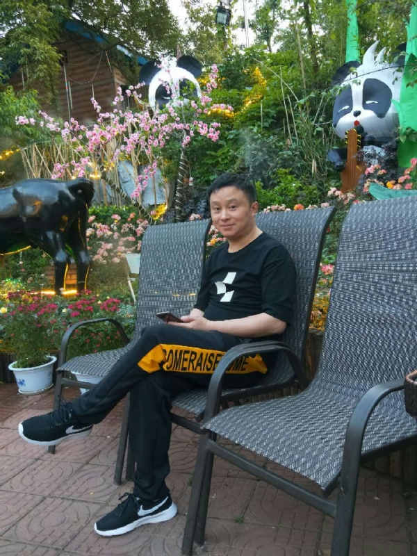 想家的第一张照片--承德相亲服务中心
