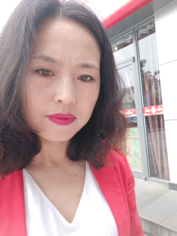 枫叶飘零的第一张照片--承德相亲服务中心