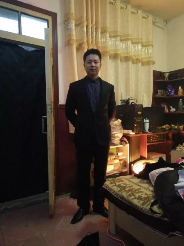 亮亮的第一张照片--承德相亲服务中心