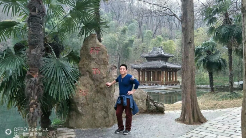 烦事用点心的第一张照片--承德相亲服务中心