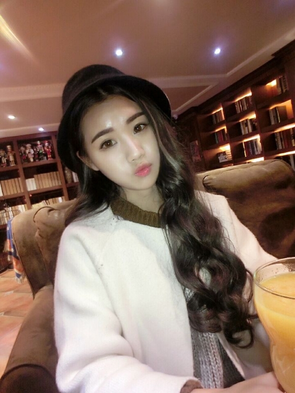 气质小妹的第三张照片--承德相亲服务中心