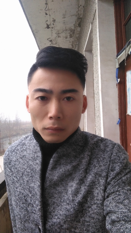 谁伴我闯荡的第一张照片--承德相亲服务中心