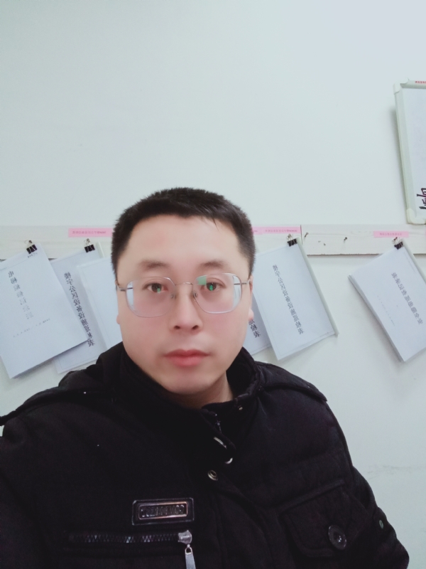 一头猪的第一张照片--承德相亲服务中心