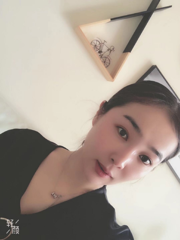 相拥未来的第三张照片--承德相亲服务中心