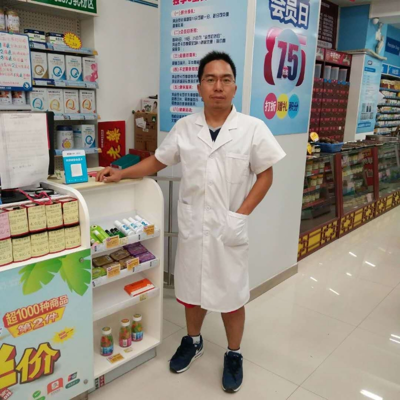 开开心心的第一张照片--承德相亲服务中心