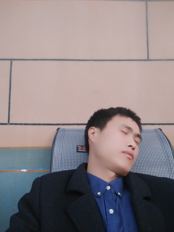 有钱爱情才能长久的第一张照片--承德相亲服务中心