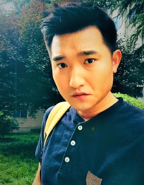奋斗的第一张照片--承德相亲服务中心