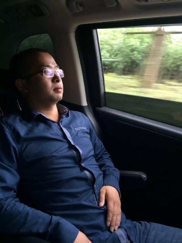 世界那么大的第三张照片--承德相亲服务中心