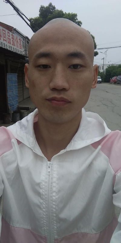 花花公子的第一张照片--承德相亲服务中心
