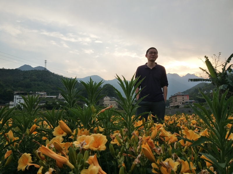黄晓东的第一张照片--承德相亲服务中心
