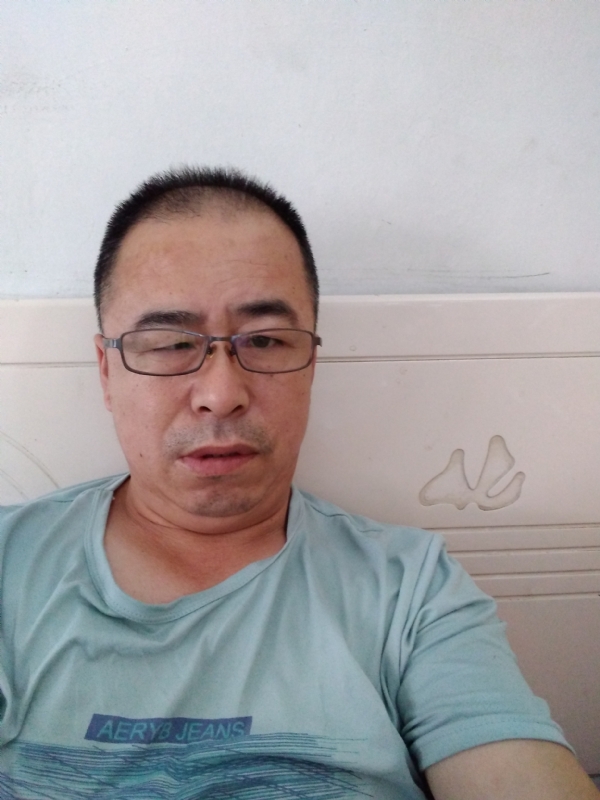 大叔的第一张照片--承德相亲服务中心