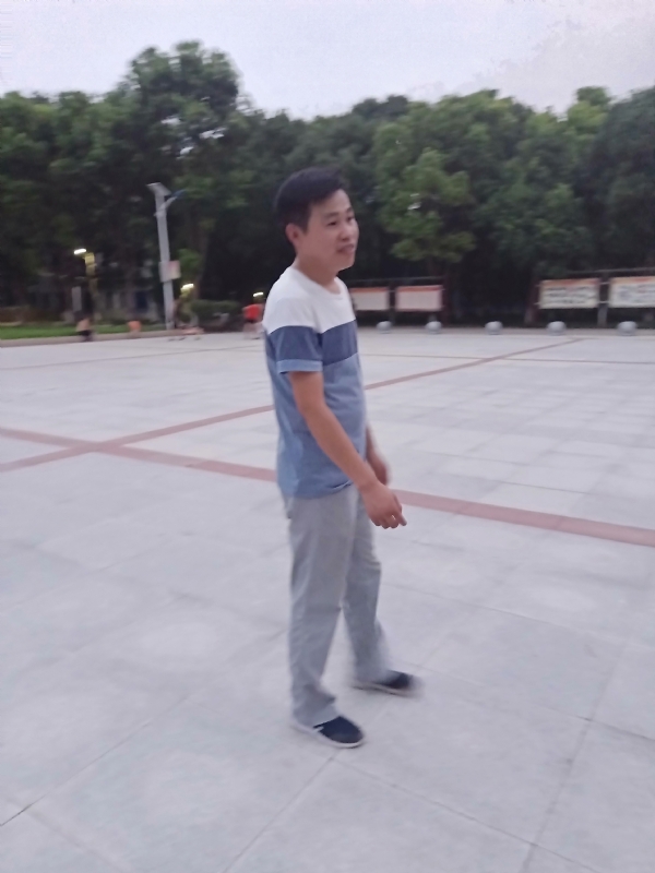 一笑的第一张照片--承德相亲服务中心
