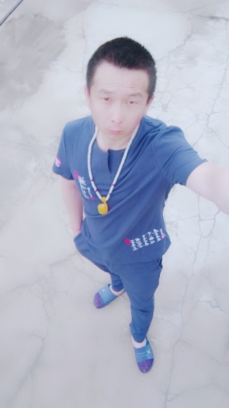 一叶之秋的第一张照片--承德相亲服务中心