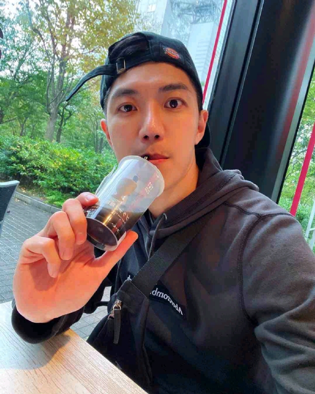 苏天奇的第一张照片--承德相亲服务中心