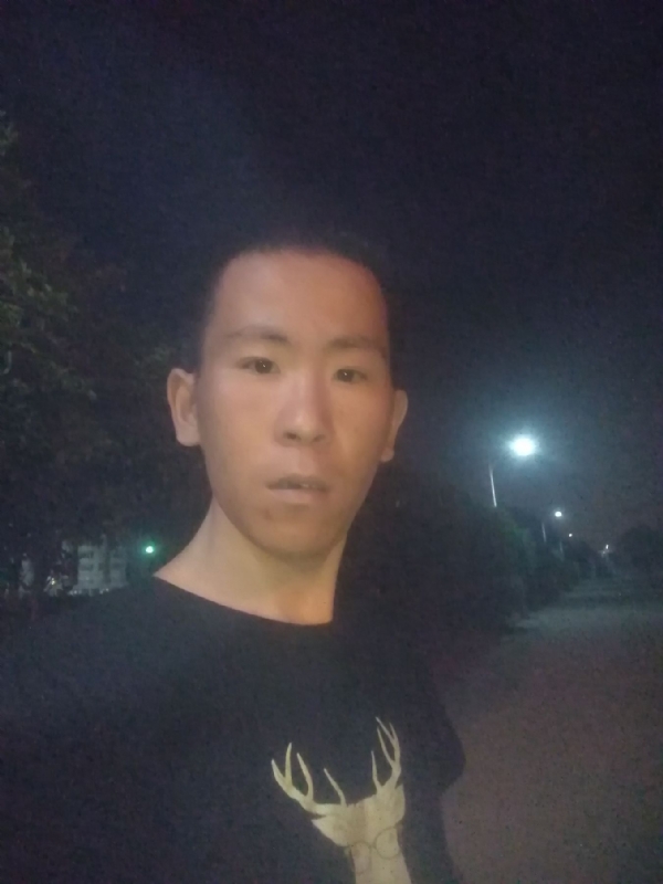 俞凯斌的第一张照片--承德相亲服务中心