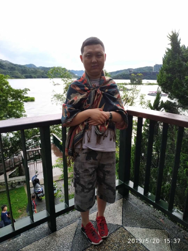爱情里的俩个人的第一张照片--承德相亲服务中心