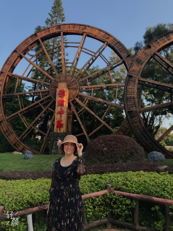 杏娅的第二张照片--承德相亲服务中心