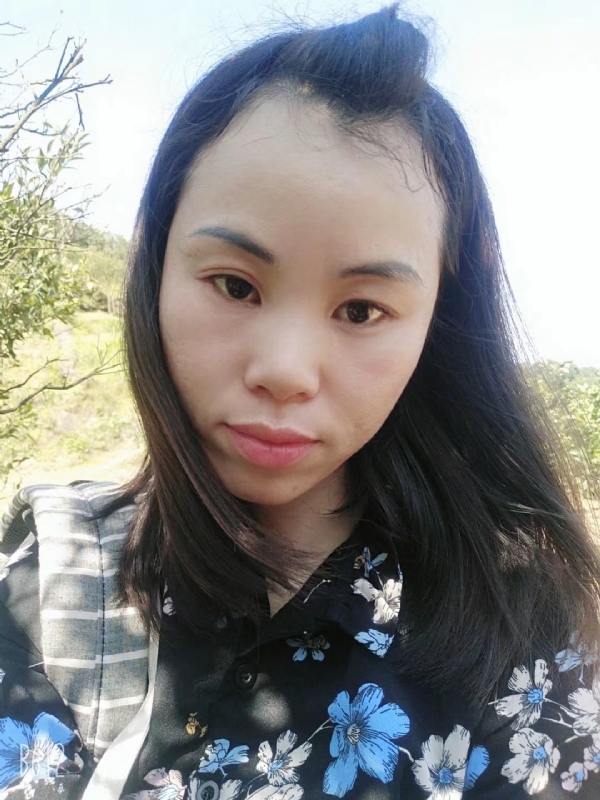 英英的第一张照片--承德相亲服务中心