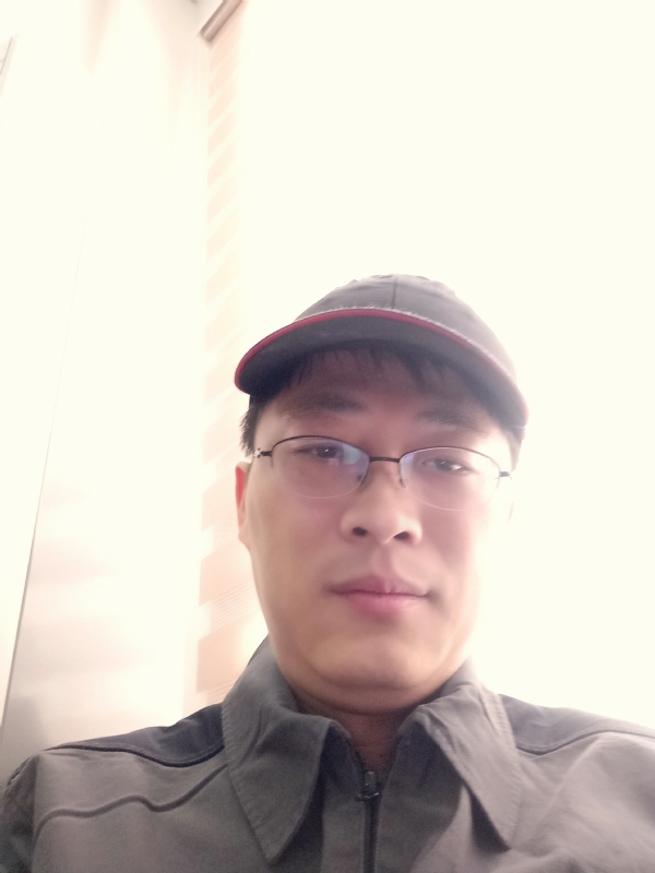 小马哥的第一张照片--承德相亲服务中心