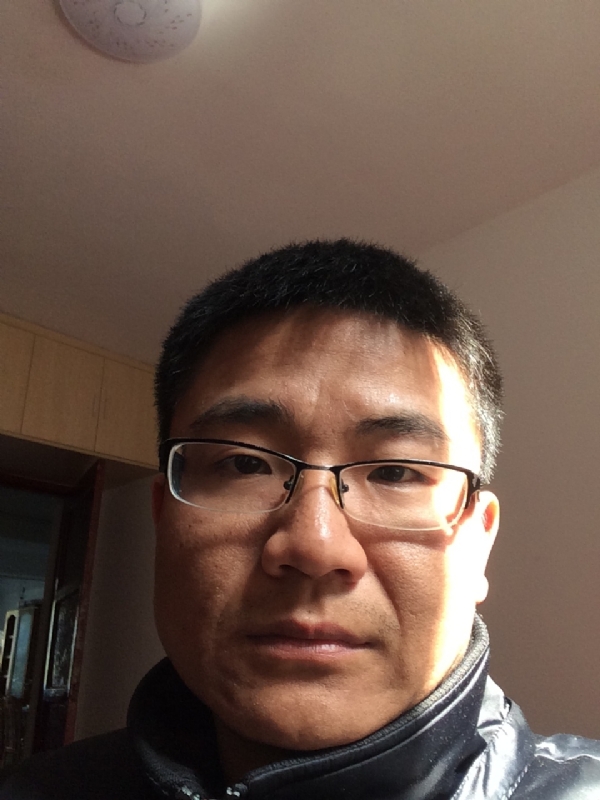 余浩浩的第一张照片--承德相亲服务中心
