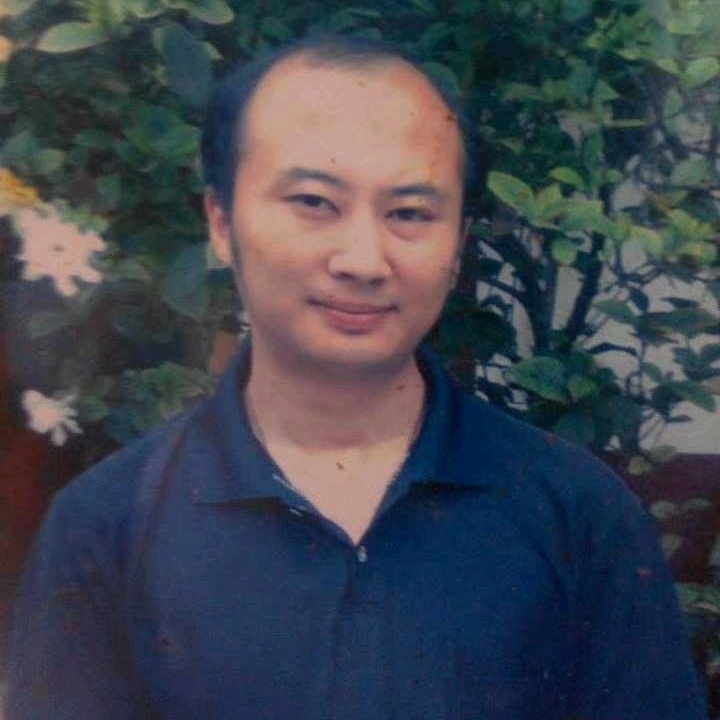 石峰里的生命的第一张照片--承德相亲服务中心