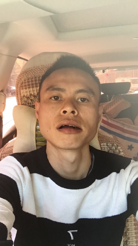 小何的第一张照片--承德相亲服务中心