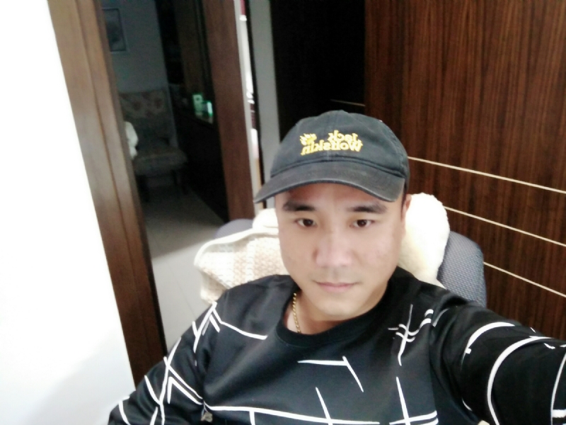 坚持我爱的第一张照片--承德相亲服务中心