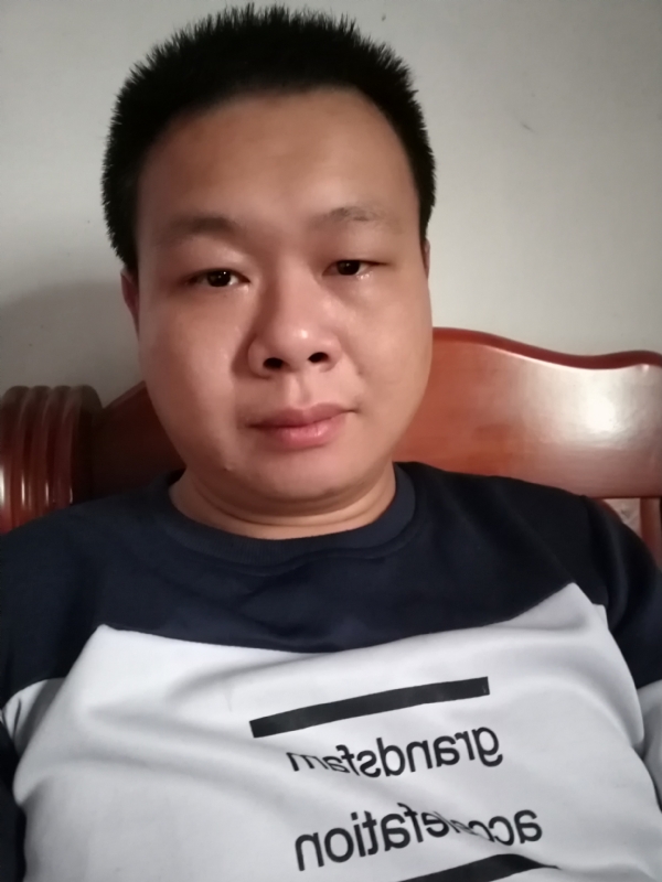 飞的第一张照片--承德相亲服务中心