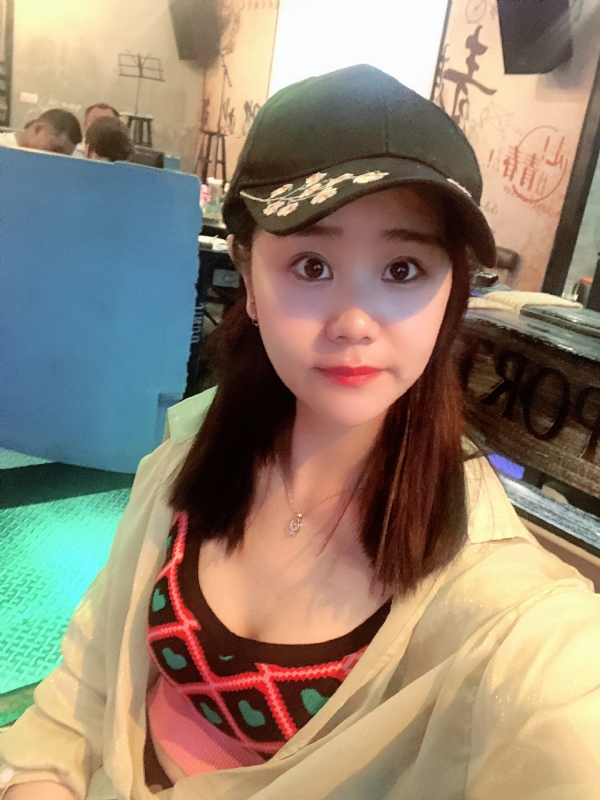 沐秋的第一张照片--承德相亲服务中心