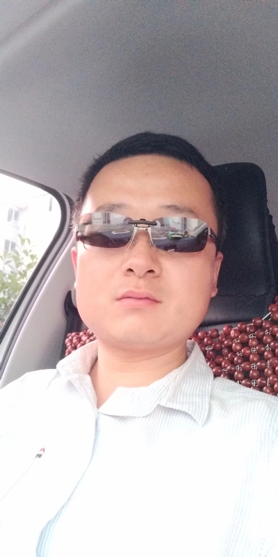 痛苦的单身狗的第二张照片--承德相亲服务中心