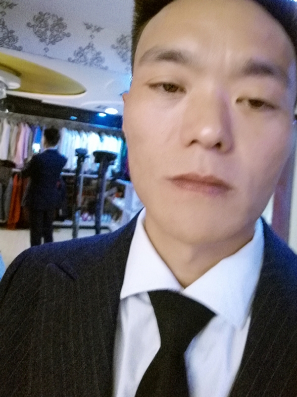 醉酒的蝴蝶的第二张照片--承德相亲服务中心