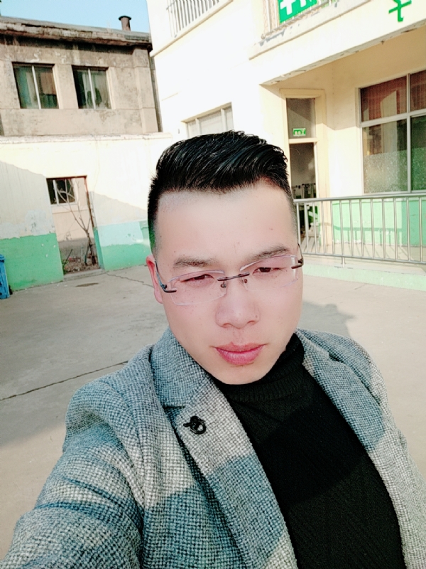 舍得的第一张照片--承德相亲服务中心