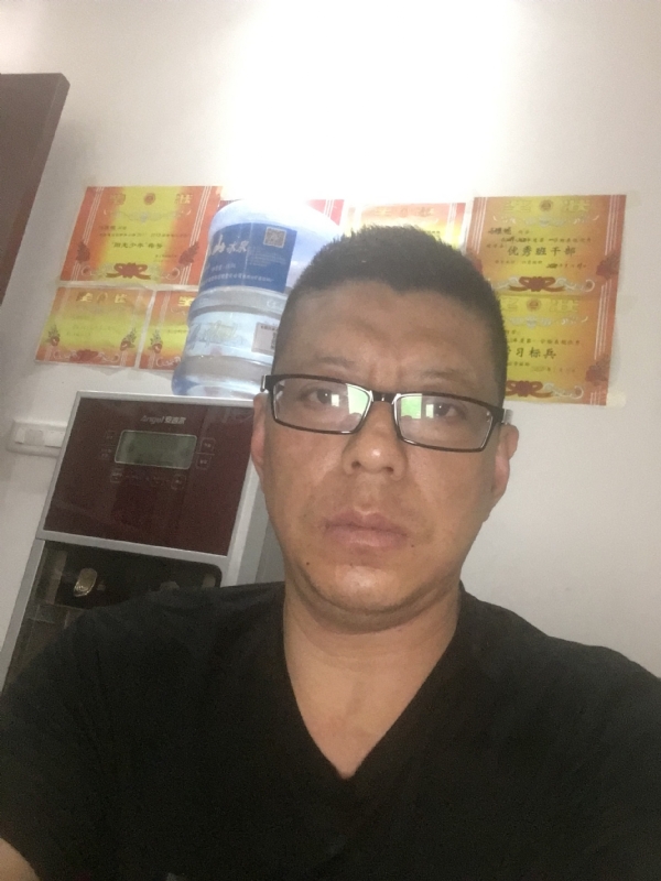 牵手的第一张照片--承德相亲服务中心