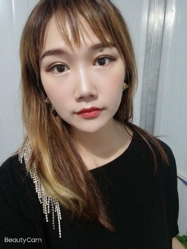 艾薇的第四张照片--承德相亲服务中心