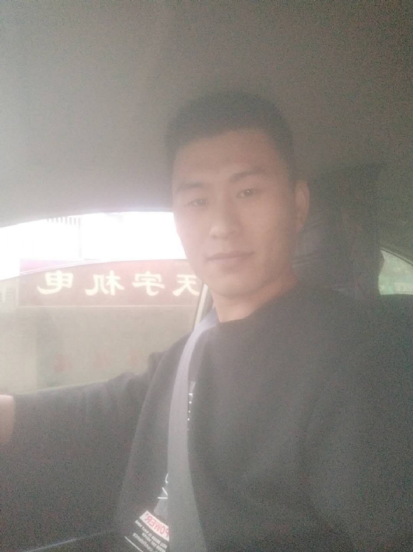 老鼠爱上猫的第一张照片--承德相亲服务中心