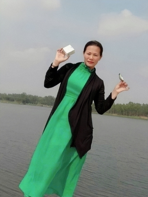 李梅的第三张照片--承德相亲服务中心