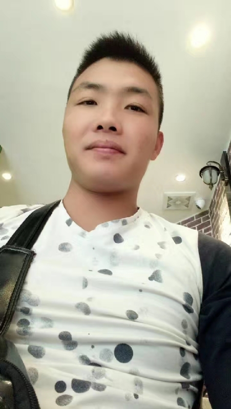 吃生蚝的小乖乖的第一张照片--承德相亲服务中心