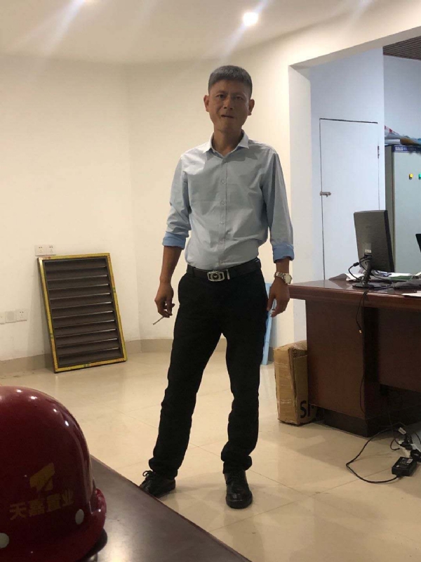 郁闷之中的第一张照片--承德相亲服务中心