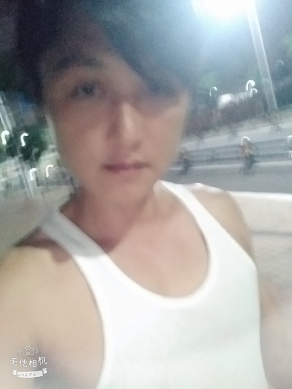 弟弟的第一张照片--承德相亲服务中心