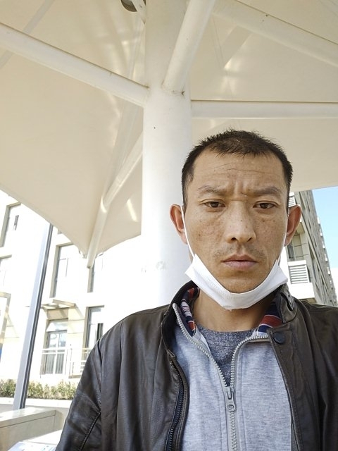 孤狼的第一张照片--承德相亲服务中心