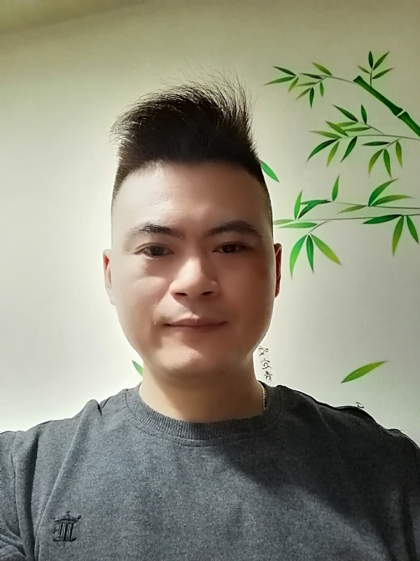 阿旭的第一张照片--承德相亲服务中心