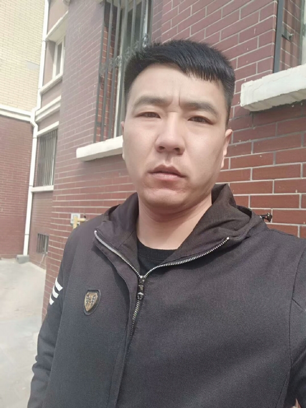 谁伴我闯荡的第一张照片--承德相亲服务中心