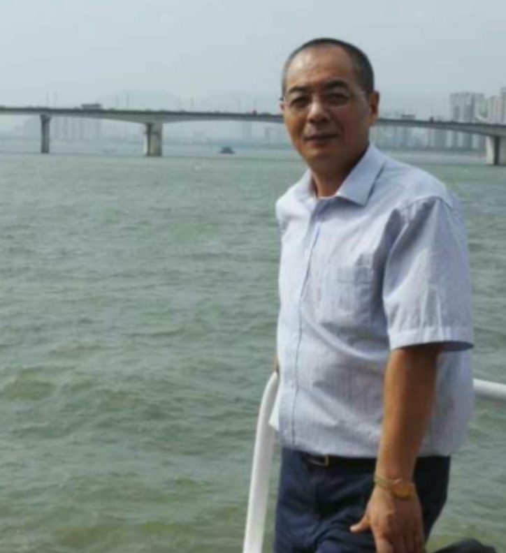 辛民的第二张照片--承德相亲服务中心