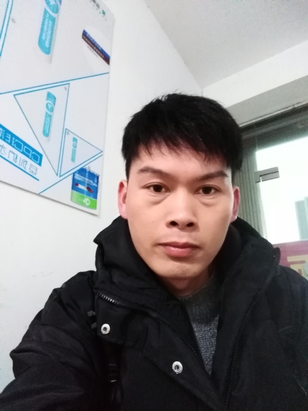 微笑的第一张照片--承德相亲服务中心