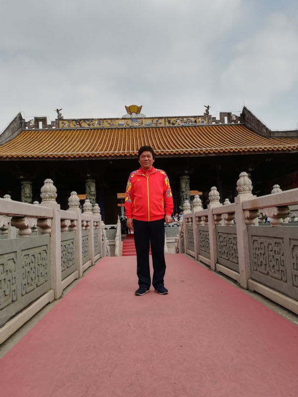 红尘老生的第一张照片--承德相亲服务中心