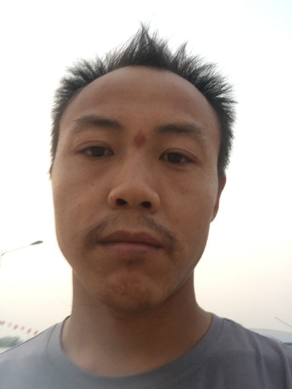 老曹的第一张照片--承德相亲服务中心