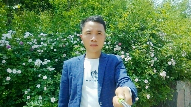 一生何求的第一张照片--承德相亲服务中心