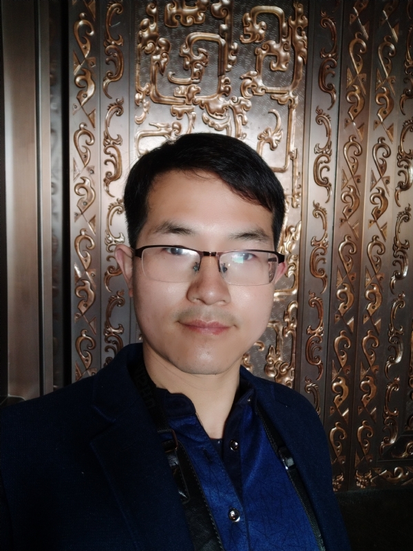 鹏鸟的第一张照片--承德相亲服务中心