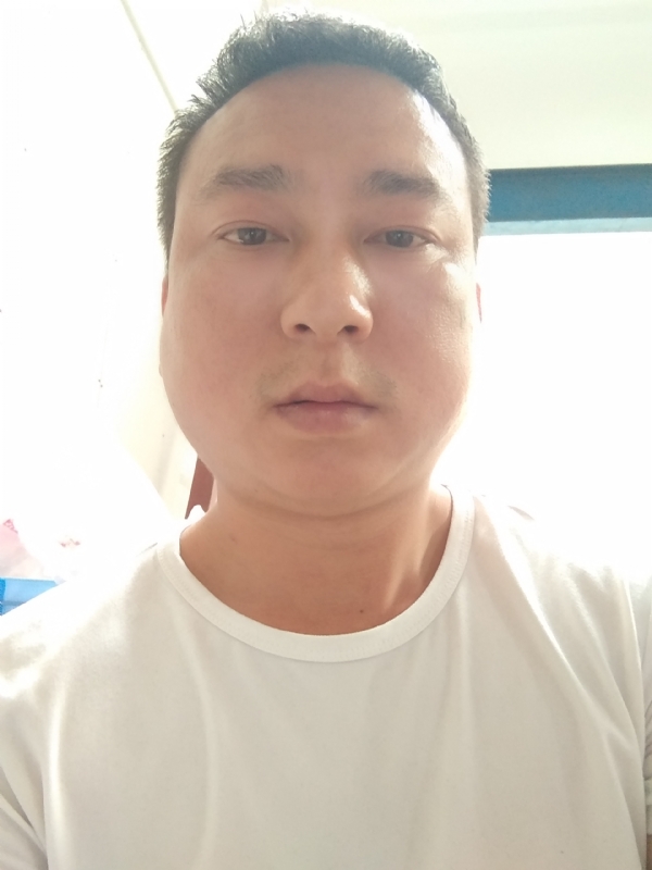 大叔的第一张照片--承德相亲服务中心